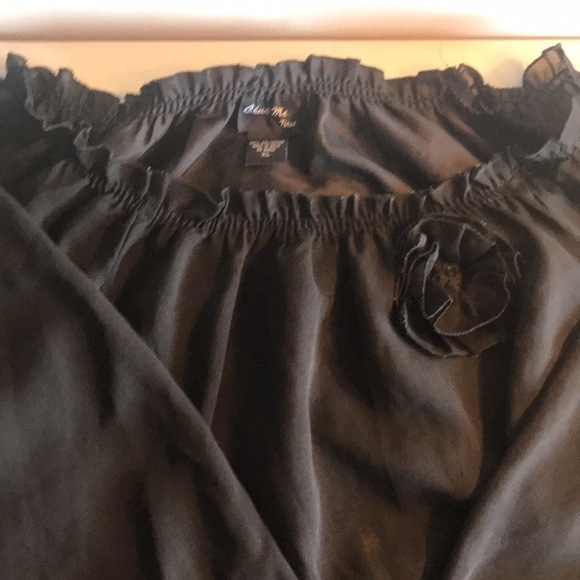 Check Me First Black 3/4 Sheer Sleeve Top With Black Rose Accent Junior Size XL - Picture 4 of 7